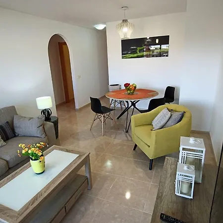 La Perla Sea View, Pool, Parking And Wifi アパート